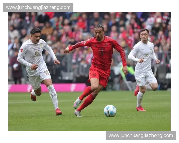 拜仁与多特的德甲经典对决:激烈较量再掀绿茵风云 拜仁与多特的德甲经典对决:激烈较量再掀绿茵风云